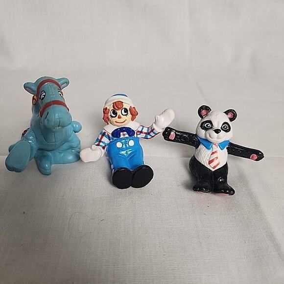 Vintage Raggedy Andy PVC Figures Set 1988 MacMillan with Camel & Bear - Picture 1 of 4